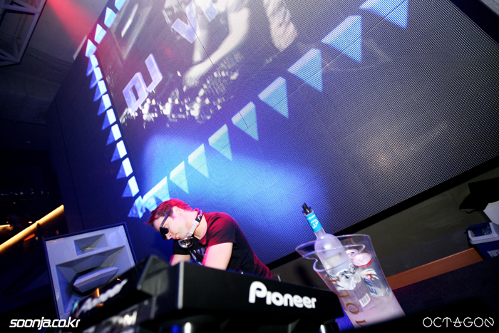IMG_9712[1].jpg : 2012년 4월 7일 SAT NOIR With DJ VIVID  @ Club OCTAGON (클럽 옥타곤)