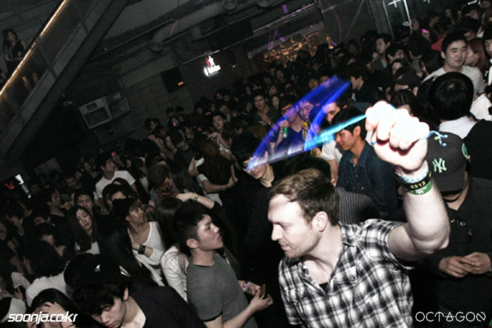 IMG_9752[1].jpg : 2012년 4월 7일 SAT NOIR With DJ VIVID  @ Club OCTAGON (클럽 옥타곤)