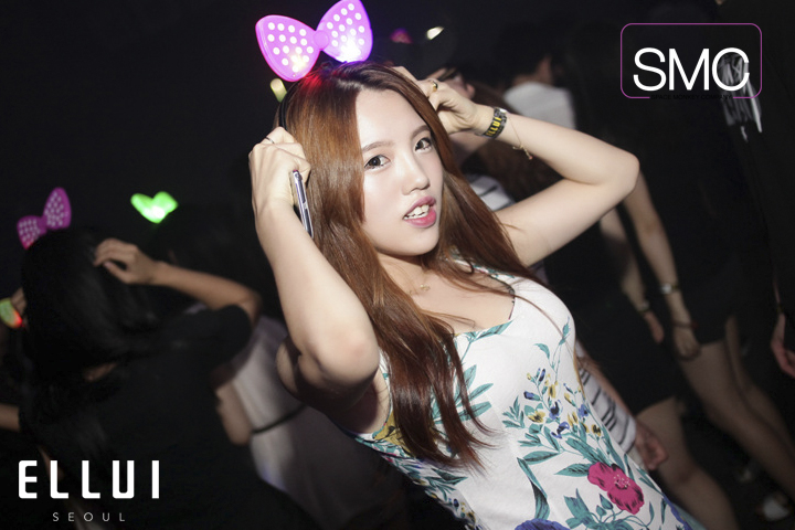 11.jpg : ELLUI X SMC 11.jpg : ELLUI X SMC