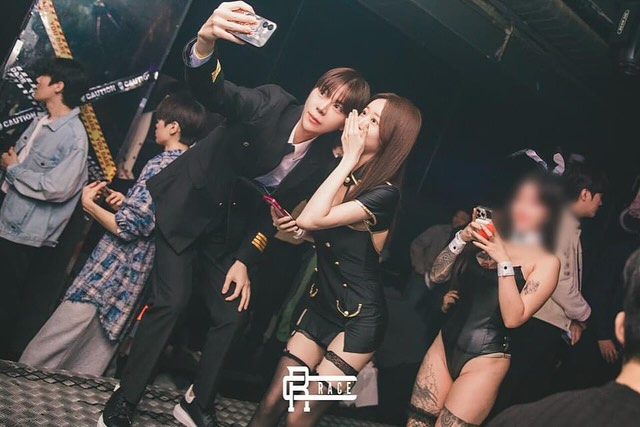 클럽레이스 할로윈 파티사진 : 466523436_17958071045831771_1293849323983627087_n.jpg