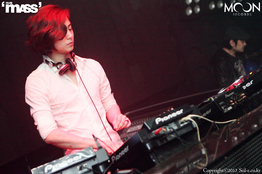 IMG_0636[1].jpg : 2013.04.27 CLUB MASS @ KID MASSIVE (강남클럽 클럽매스 파티사진)