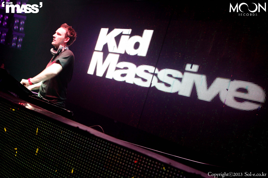 IMG_0697[1].jpg : 2013.04.27 CLUB MASS @ KID MASSIVE (강남클럽 클럽매스 파티사진)