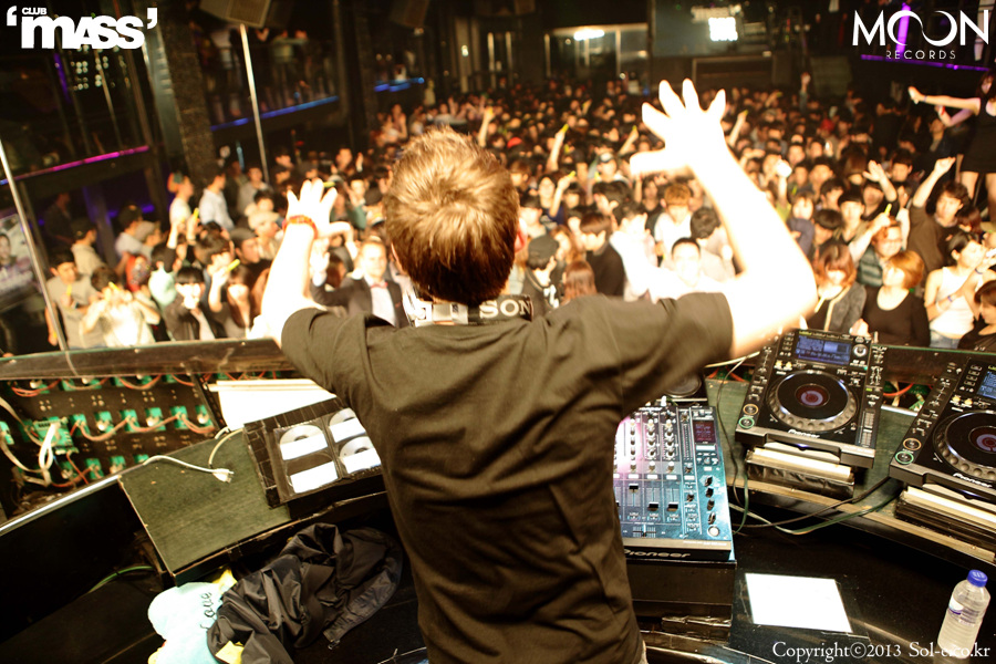 IMG_0778[1].jpg : 2013.04.27 CLUB MASS @ KID MASSIVE (강남클럽 클럽매스 파티사진)