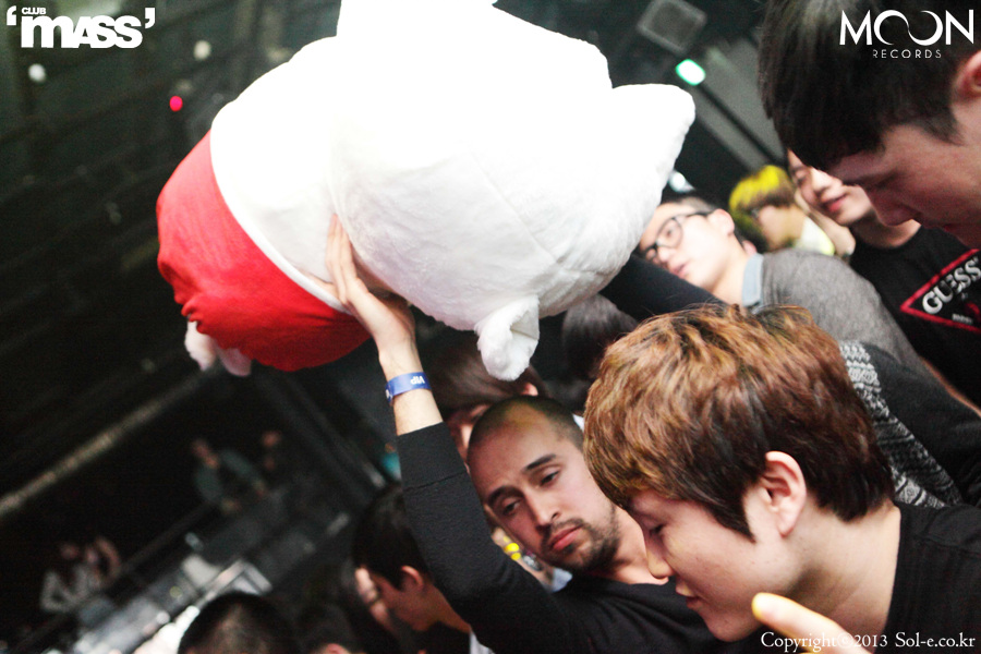 IMG_0786[1].jpg : 2013.04.27 CLUB MASS @ KID MASSIVE (강남클럽 클럽매스 파티사진)