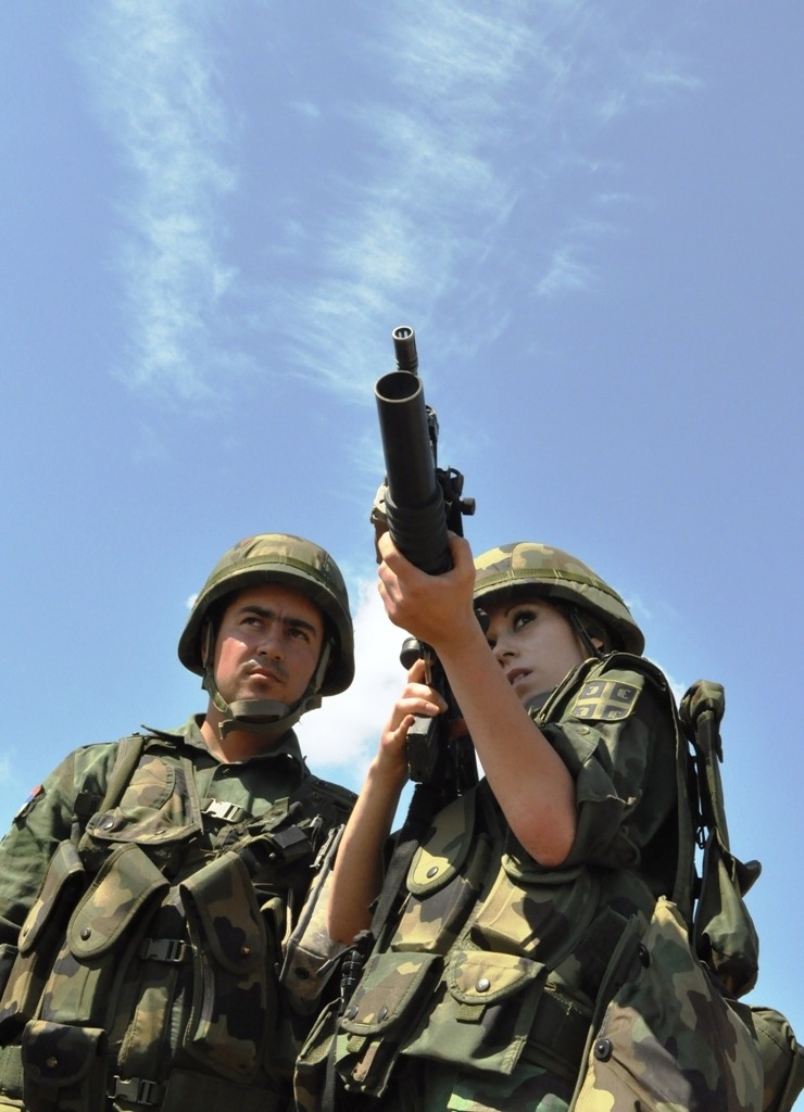 20120320000827.jpg : 세계의 여군들!!