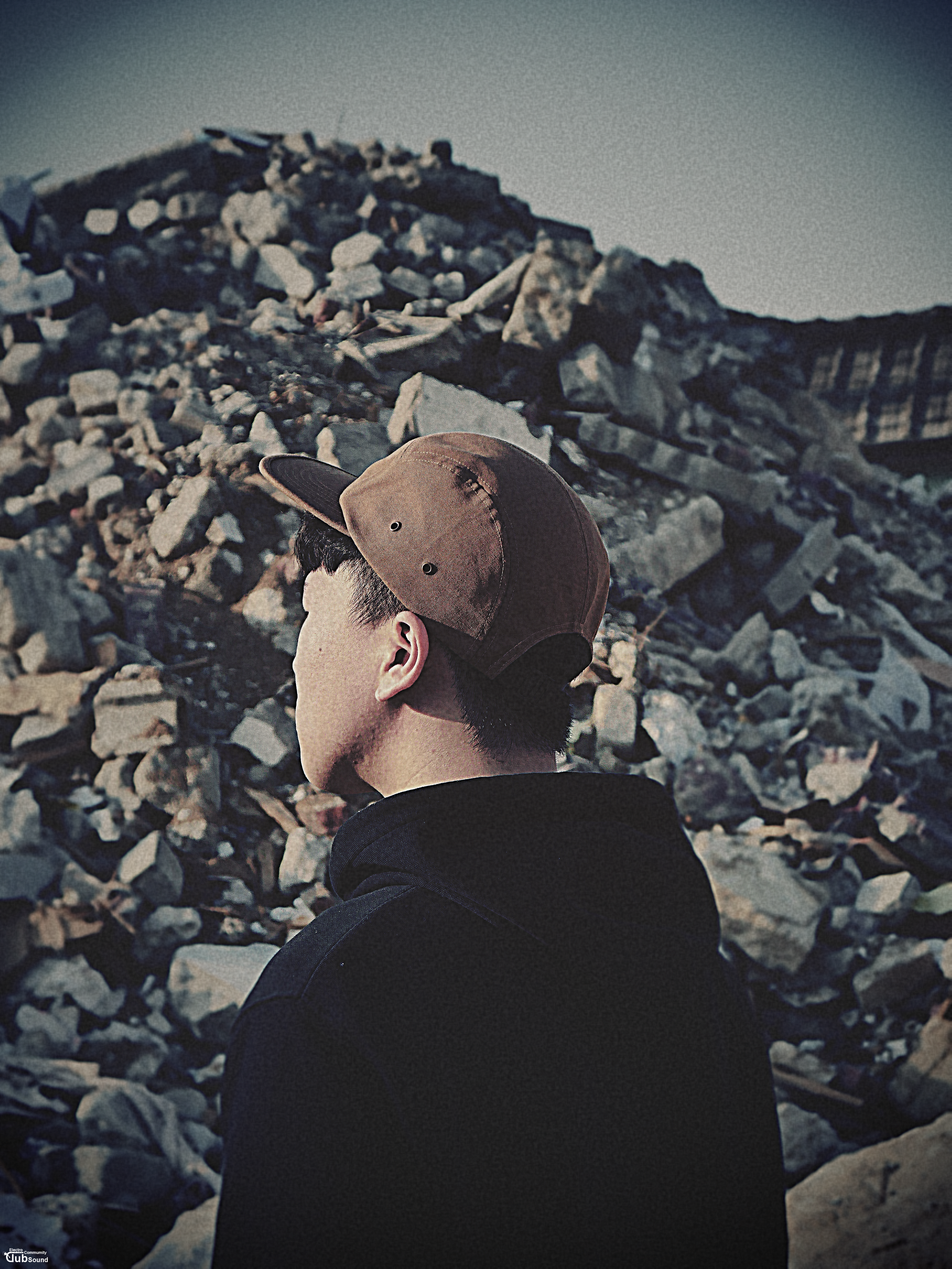 P1070186.png : The Chainsmokers - Kanye ft SirenXX (8STEPS Remix)