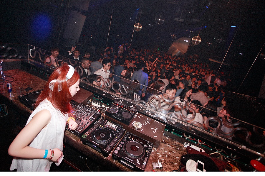 7a044a417494bc871ee528d31b5258bc.jpg : [무료곡★] ①Crazy Musica (DJ Adem Mash Up) ②Single Revolution (Mike Candys Mash Up) ③Bounce Bitch (TAITO & Arshin Remix) ④Rack City (Will Sparks Quicky Remix) ⑤Just Get Up And Omen (DJ Smith Mash Up Mix) ⑥When The Sun Goes Down (Bogusdank Remix) + 3