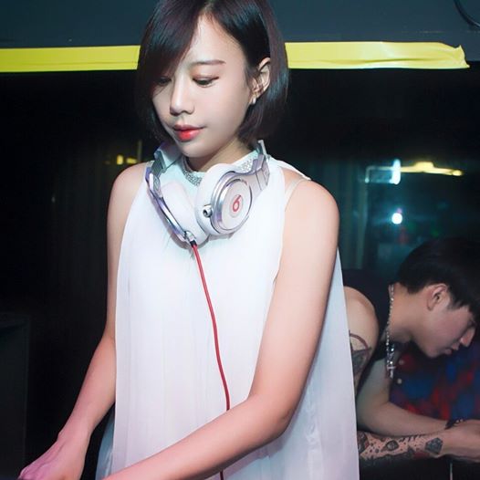 dj Luna.jpg : 안녕하세요 dj Luna 힙합 mix 입니다 *(1시간용)*