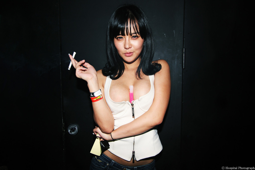 club.jpg : ★☆★☆★(떡) 시간 남아서 SS등급 3곡올리고갑니당★☆★☆★ 1. DJ Falk & Leony! - The Rules Of The Game (General Tosh Mix Edit) 2. Electro Clubbers - Hands Up (Extended Mix) 3. JayyFresh & Bronze Gold - Sike! (Original Mix)