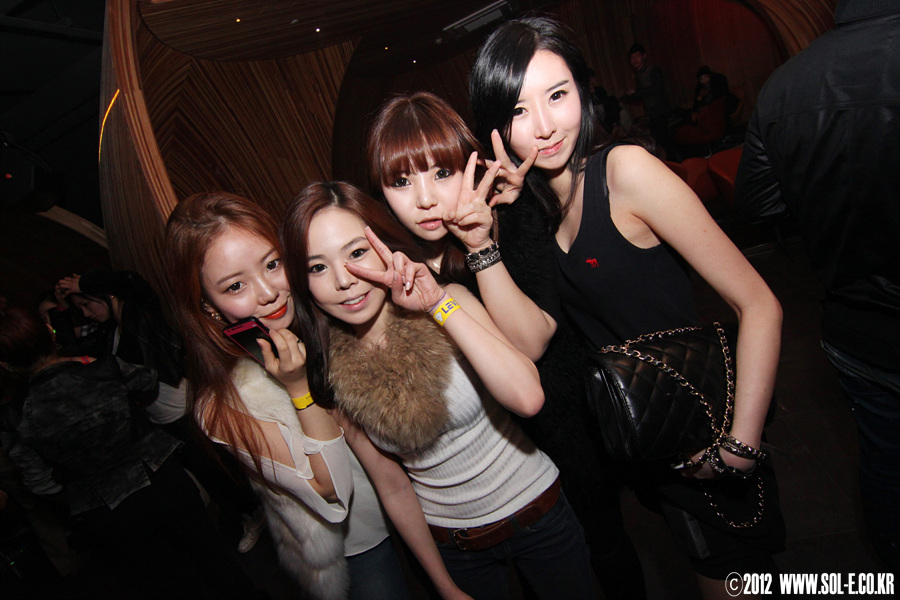 e8492f11ad5424ab9d9da007cc5a3e17.jpg : 무료곡★] ①On The Dancefloor (Orginal Mix) ②Havana Brown feat. R3hab & Prophet - Big Banana (R3hab Remix) ③La Ola (Radio Edit) ④Zombie Rattle (Display Rework) ⑤Viorika - Voices (Andry J Remix) + 3곡