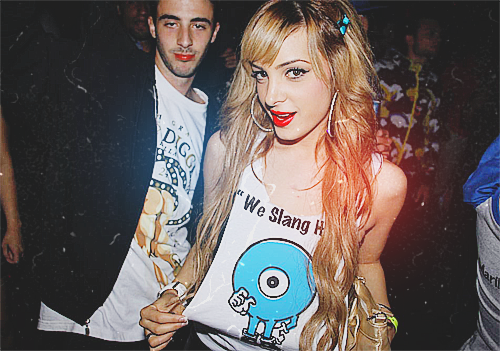 tumblr_kxwpx9KsXU1qa9utro1_500_large.png