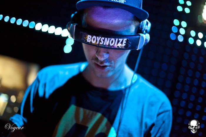 boys-noize-voyeur-sd.jpg