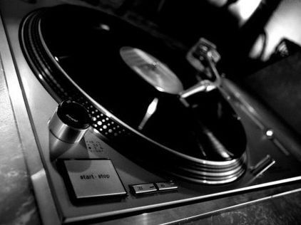 K-94.jpg : MUST DIE! feat. Sue Cho - Live It Up (Original Mix)