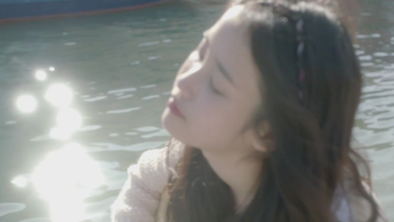 IU(아이유) _ (스무 살의 봄 - 하루 끝) Full MV[02-55-12].JPG : [무료] @@@@StarAppear MixSet!!!@@@@ 쉴세 없이 터져요~~~~!!!!!@@@@@