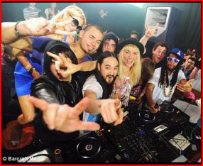 캡처.JPG : Honorebel feat. Pitbull and Jump Smokers - Now You See It (Benny Benassi Remix)