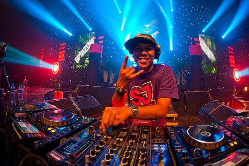 dj-chuckie-1_large.jpg