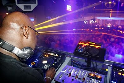 Space Ibiza Carl Cox.jpg : 참고 참았던곡 방출!! 중복 X 1.Zombie Nation - Kernkraft 400( Son!k Bootleg) 2.matt caseli & Danny Freakazoid - Raise Your Hands (original Mix) 3.Nero -Guilt( Dallas K Remix)