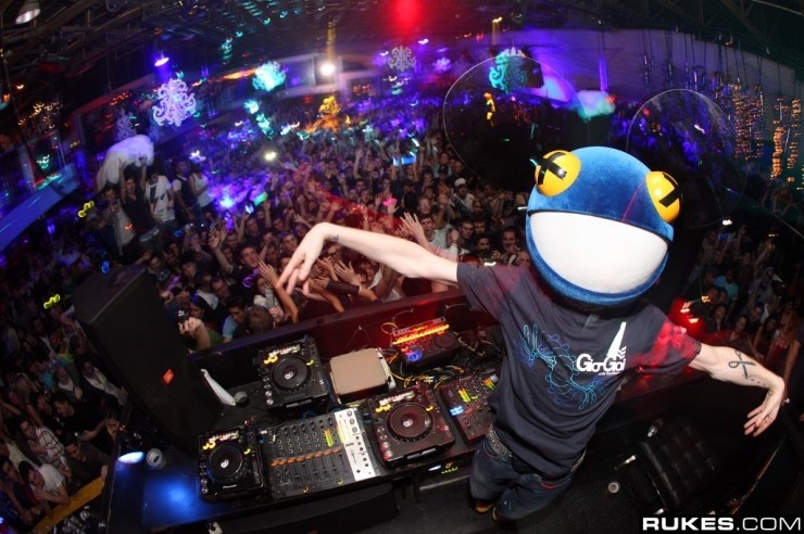 Deadmau5_2.jpg : 무료무료무료! Deadmau5 - Ghost n Stuff (H. Vice Remix) !