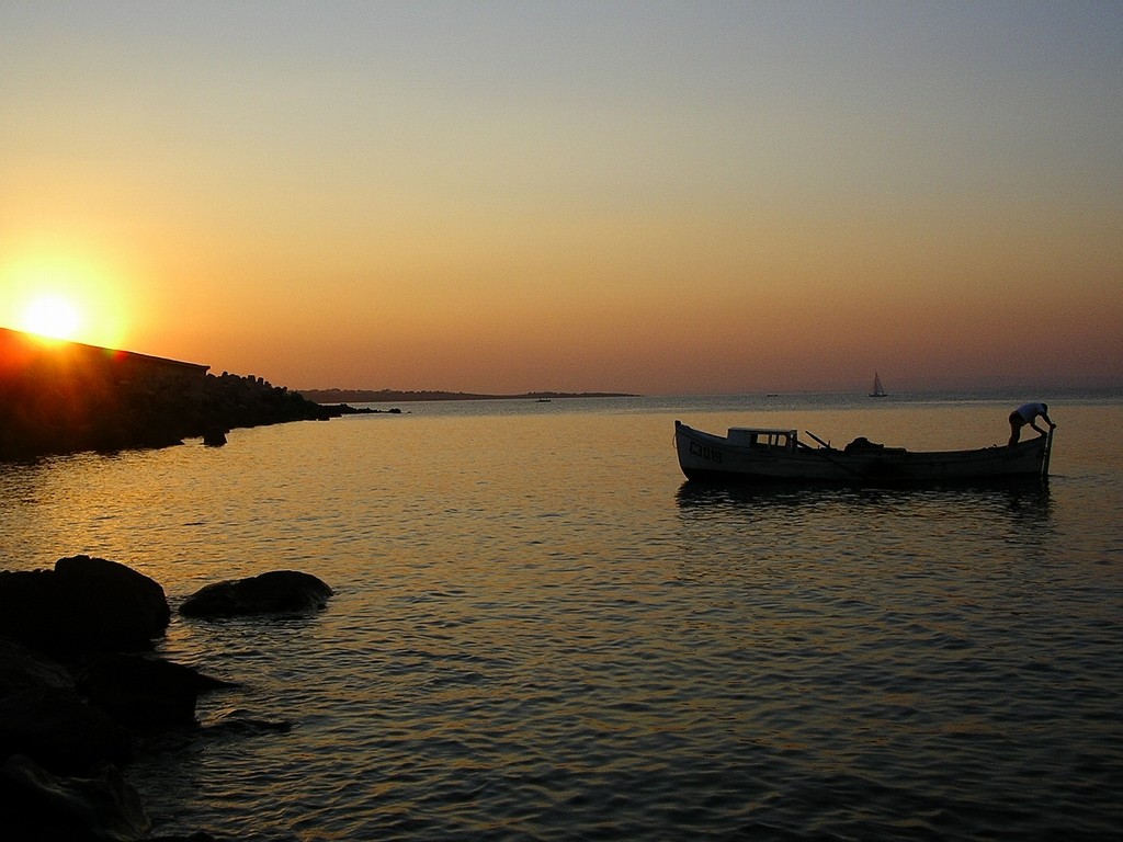 sunset_fishermen_bulgaria_desktop_1024x768_hd-wallpaper-1107180.jpg : 아닌 밤중에 트랜스 2