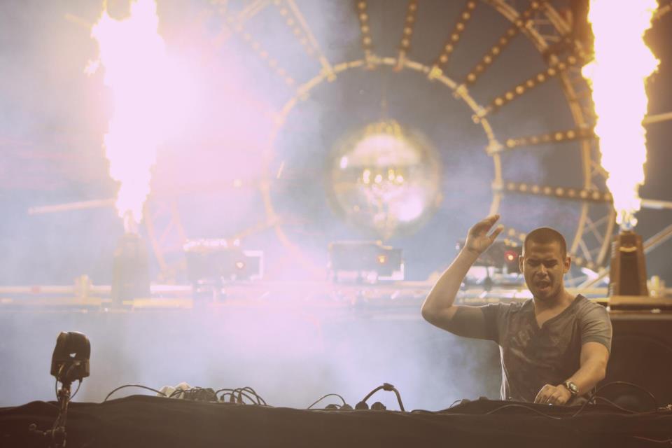 532500_10151315325201421_1348352838_n.jpg : Afrojack - Rocker (Original Edit by.auth3nt!c) *Unreleased