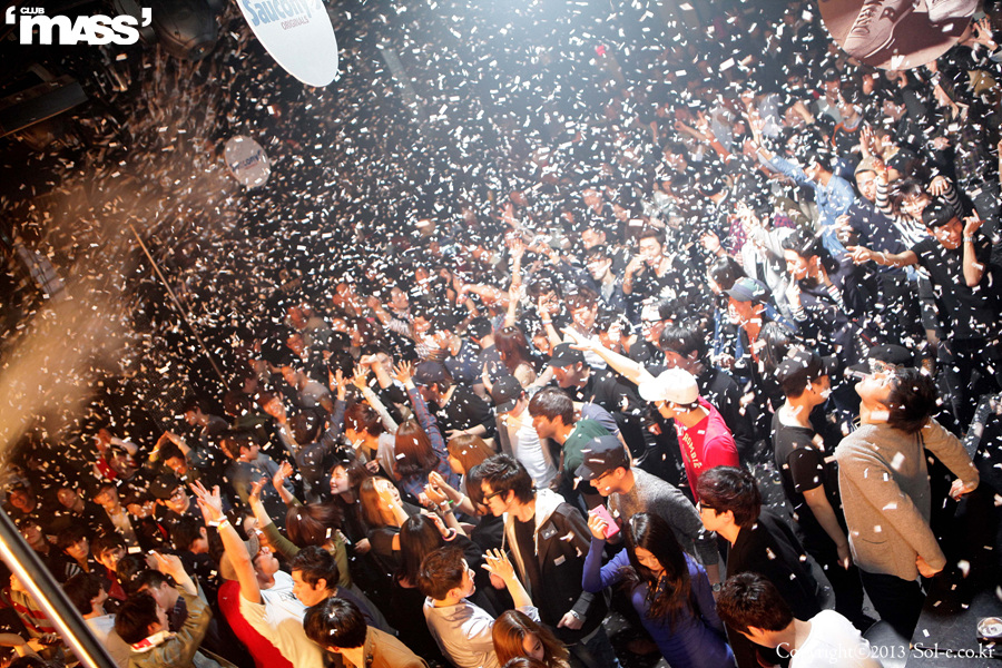 1f00e2c93b702a9bacb2f14b7e80a6cb.jpg : [무료][클싸빸] 개빸센 Skrillex의 덥스텝 리믹스 5곡받아가세여 하핳ㅋ