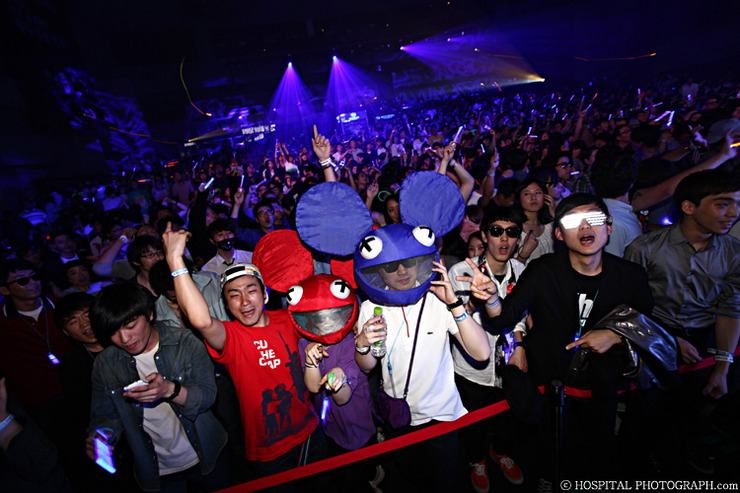 img_0373_agape1018.jpg : 무료!! DeadMau5 - Channel42 !