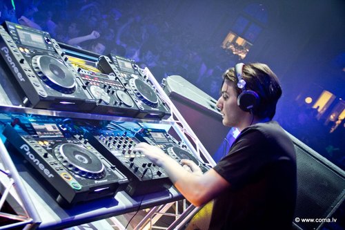 swedish_house_mafia_2011_london_181_large.jpg