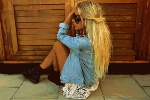 beautiful-black-boots-blonde-boots-cute-Favim_com-272684_large.jpg