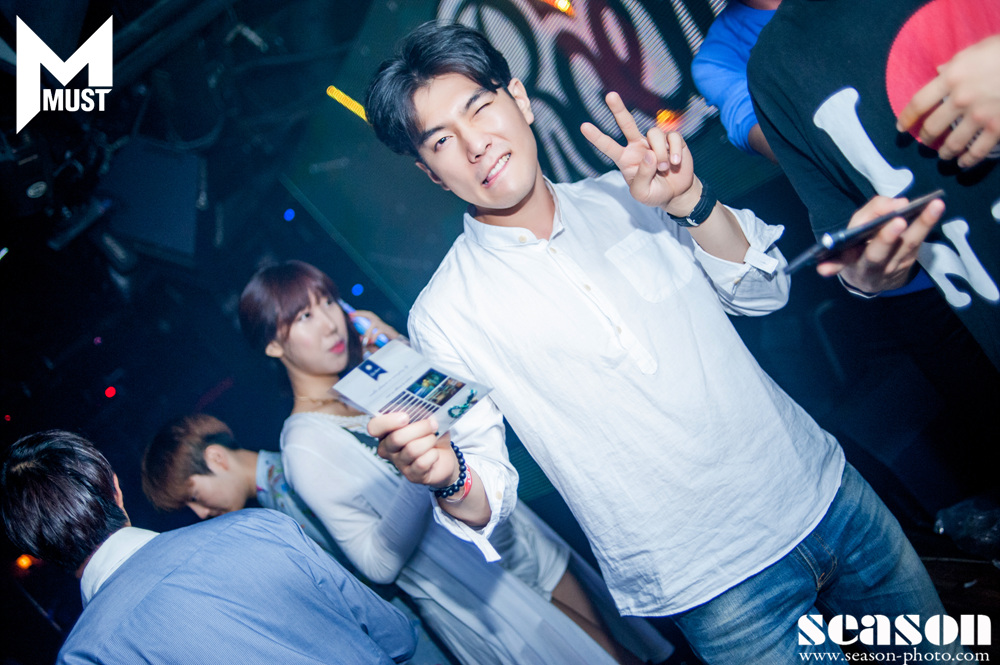 클럽 머스트,머스트 클럽,신사 머스트,생일파티,연말파티,풀파티,단체모임,테이블예약문의,테이블가격문의,게스트문의 (52).jpg