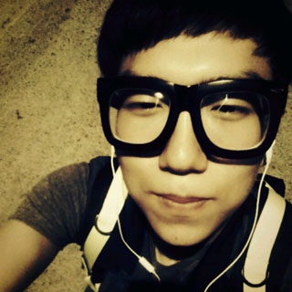 tmp_1372990094525.jpg : 안녕하세요~ DJ SeoFuck 처음으로 얼굴보이며 인사드립니다. tmp_1372990094525.jpg : 안녕하세요~ DJ SeoFuck 처음으로 얼굴보이며 인사드립니다.
